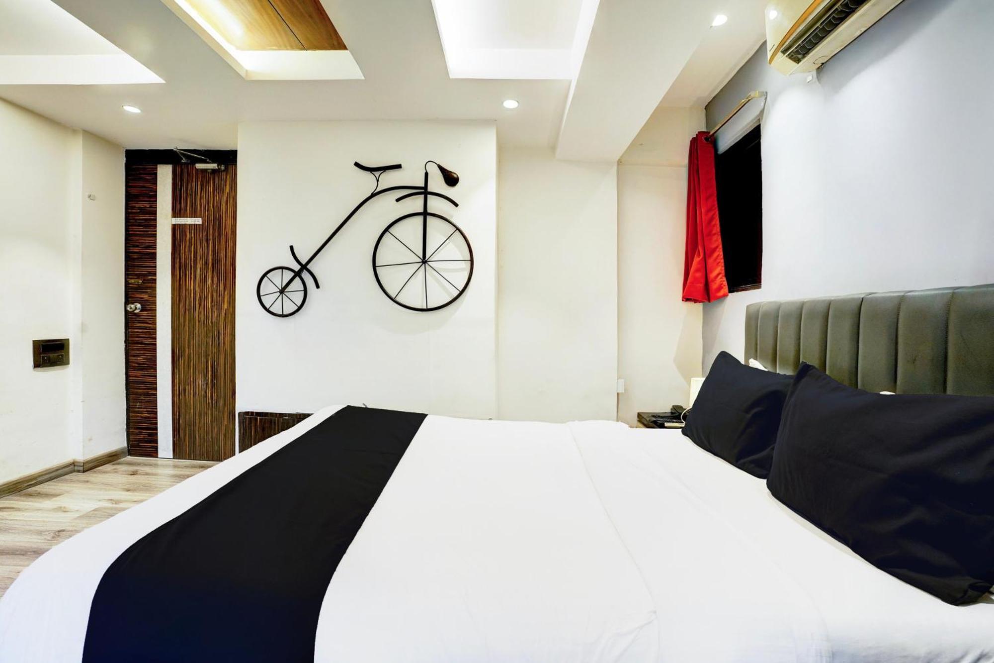 Super Hotel O Seawoods Near Palm Beach Road Formerly Sai Roop Navi Mumbai Exterior foto