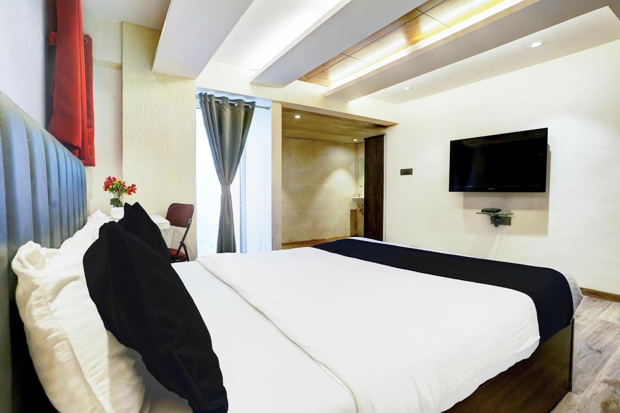 Super Hotel O Seawoods Near Palm Beach Road Formerly Sai Roop Navi Mumbai Exterior foto